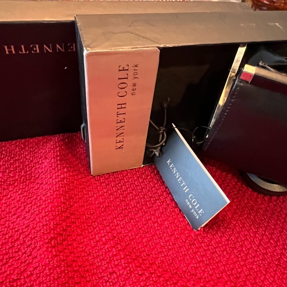 Kenneth Cole New York “Cash And carry” Black Leather Wallet NEW! - Picture 2 of 10